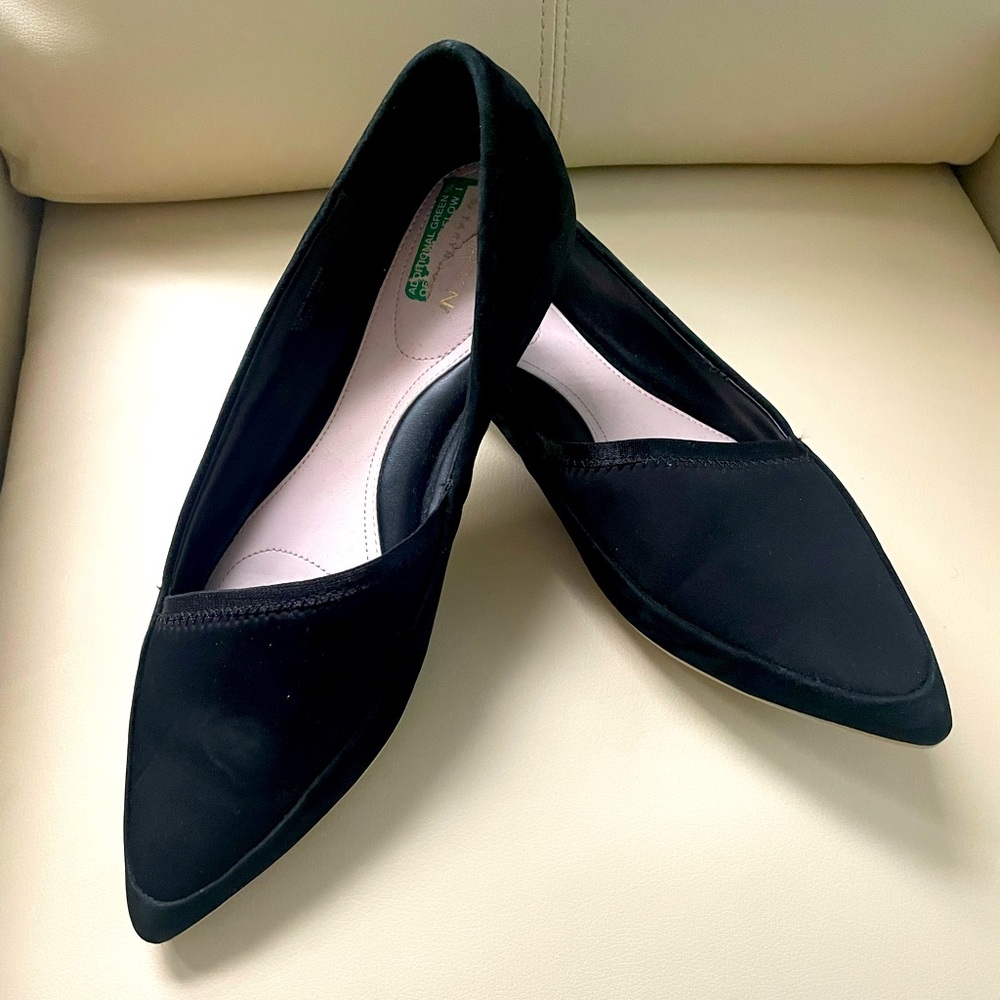 Taryn Suede Flats women’s black shoes size 9.5 pointed toe